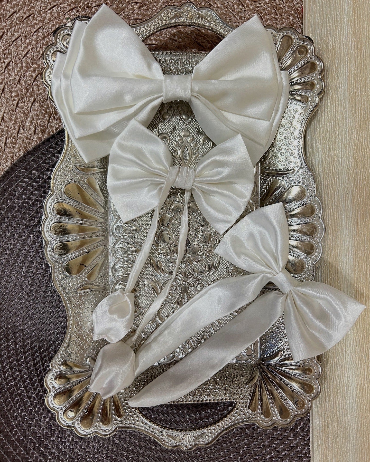 White Bloomy Combo Bow