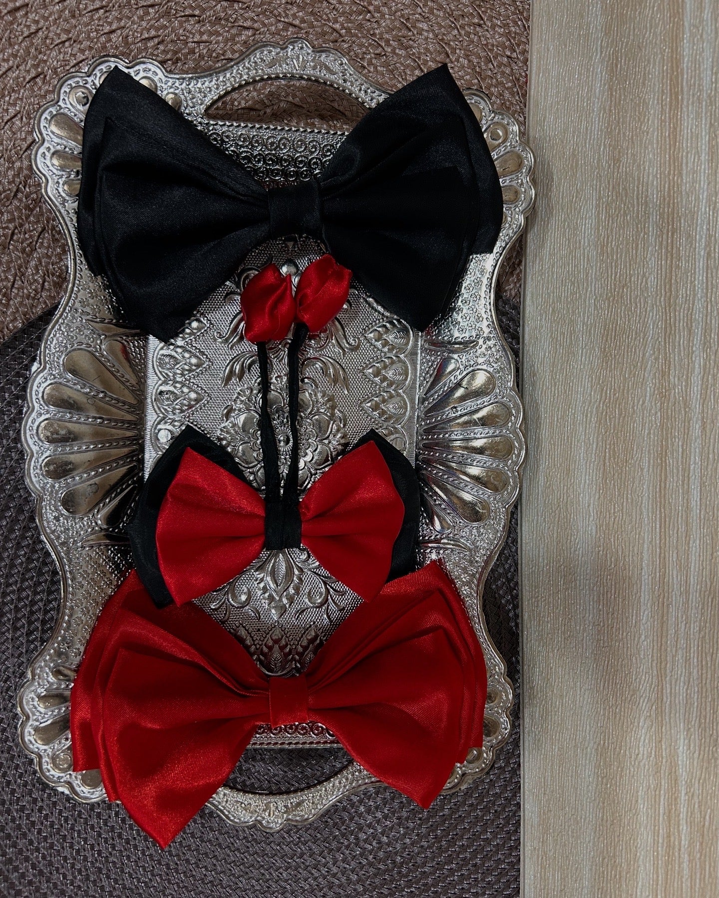 Bloomy Red and Black Bow Combo